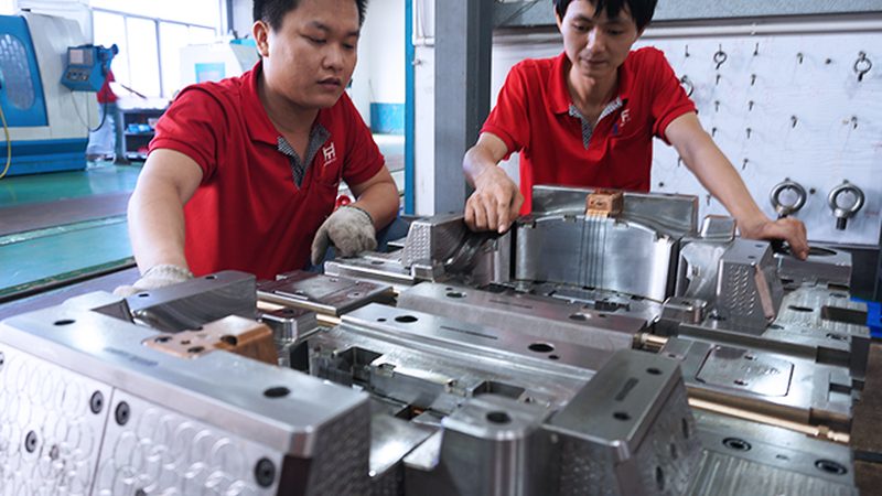 吹塑模具：揭秘其背后的工艺与选择之道**