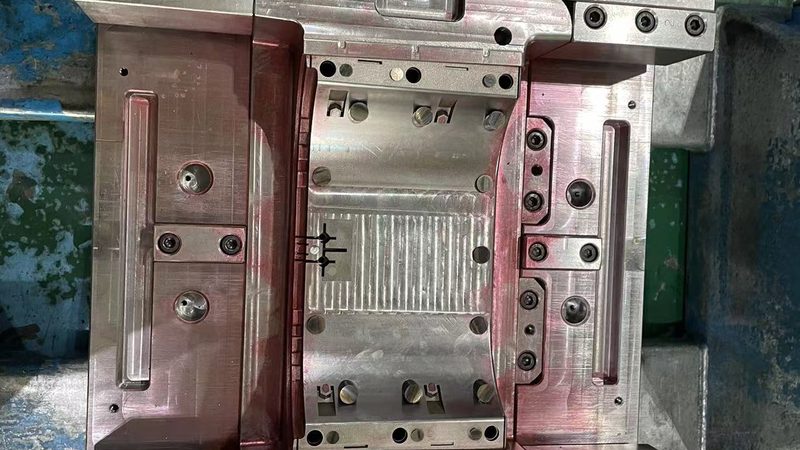 冰箱模具价格之谜：揭秘影响价格的关键因素**